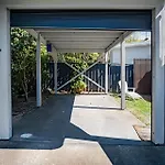Relaxing Retreat On Earle St, Cremorne Near Attractions